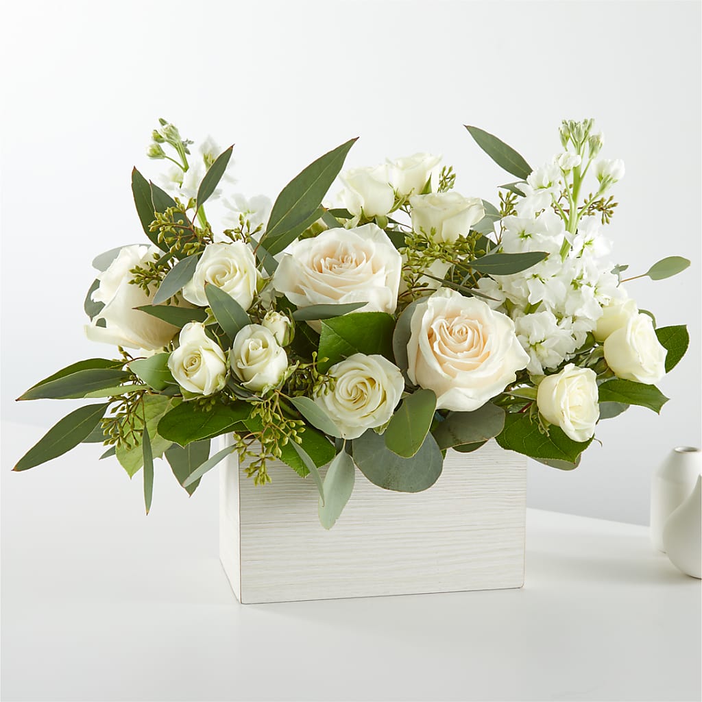 Fresh Linen Box Bouquet – A&L FLORAL, Hamilton NJ