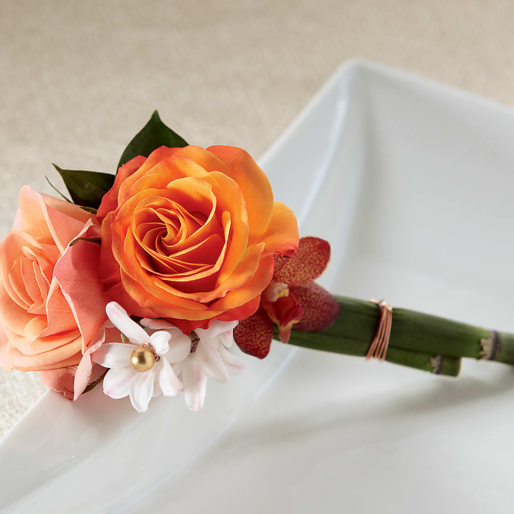 Sunset Dream Boutonniere – A&L FLORAL, Hamilton NJ