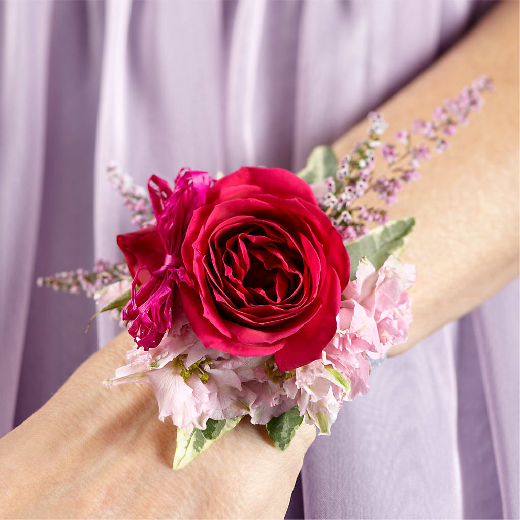 Rose Charm Corsage – A&L FLORAL, Hamilton NJ