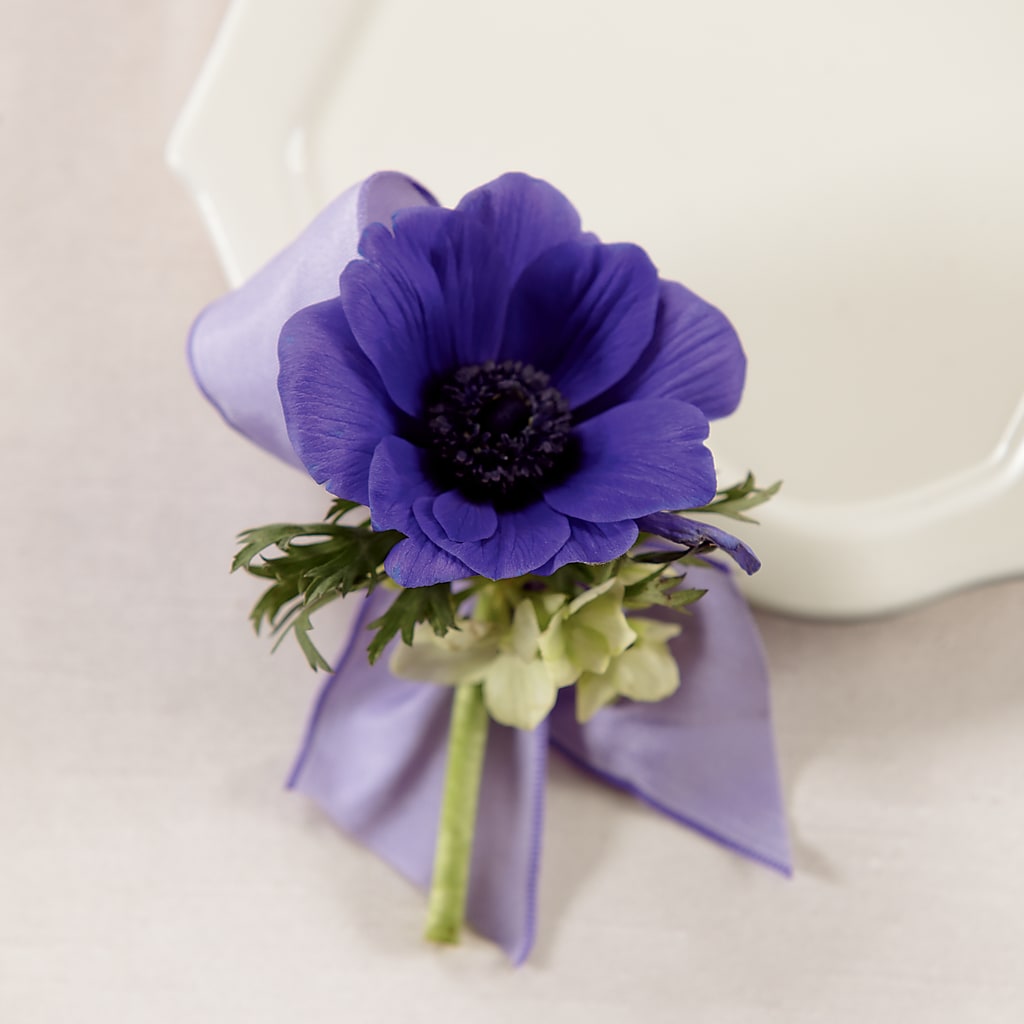 Purple Passion Boutonniere – A&L FLORAL, Hamilton NJ