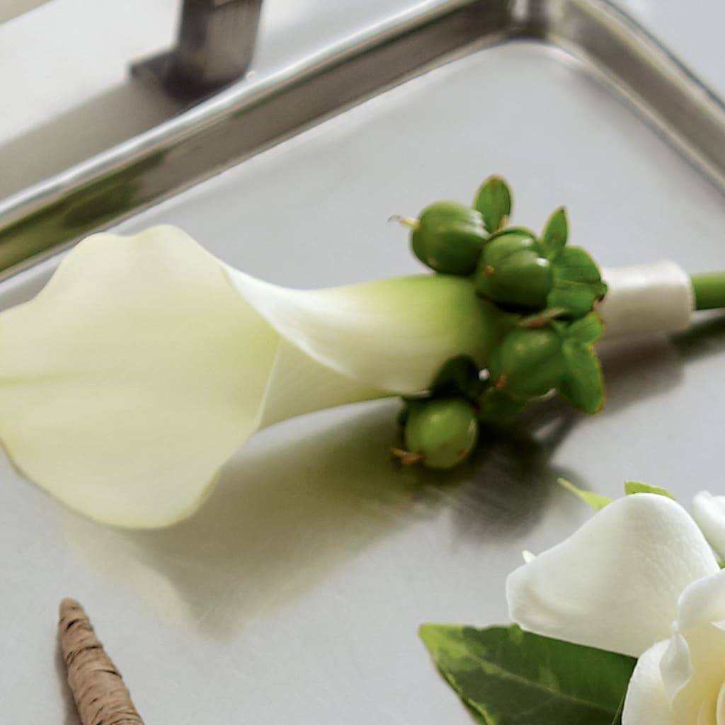 White Calla Boutonniere – A&L FLORAL, Hamilton NJ