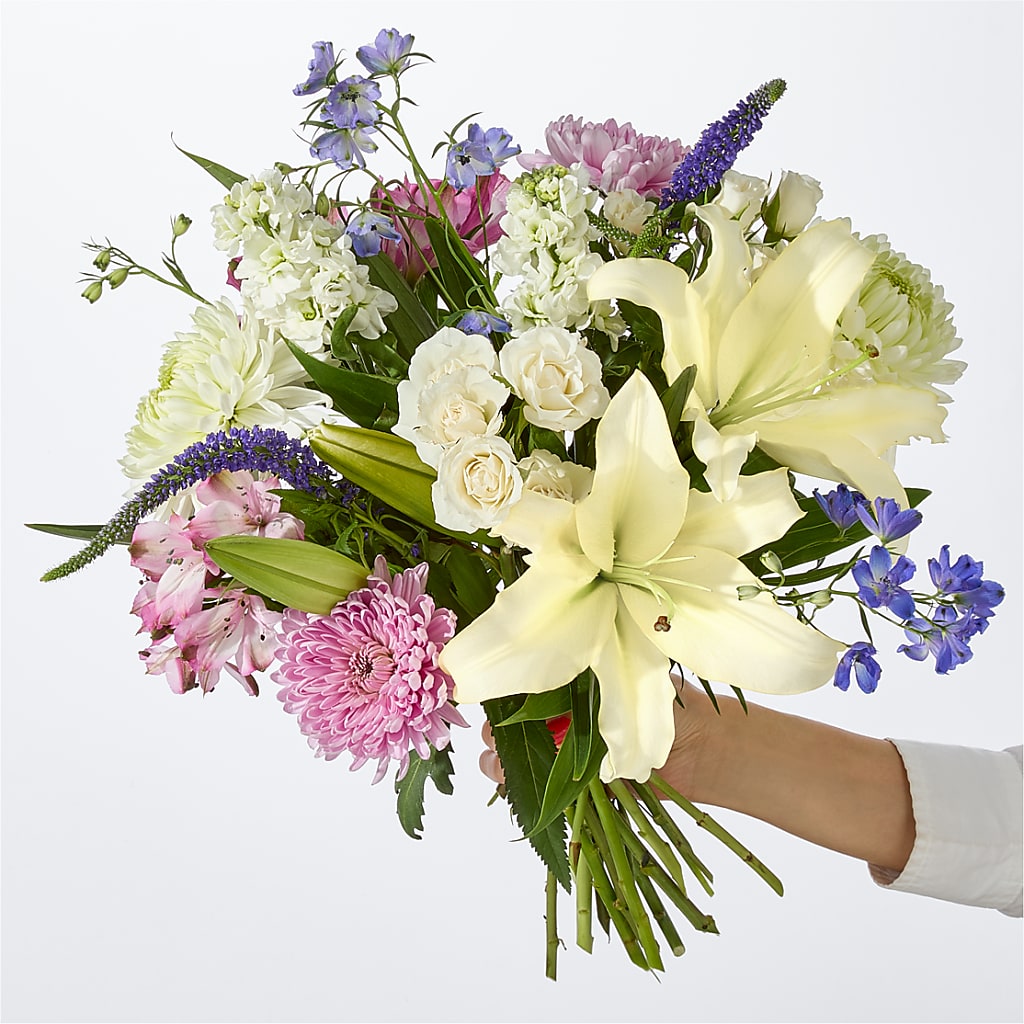 Winter Celebration Bouquet – A&L FLORAL, Hamilton NJ