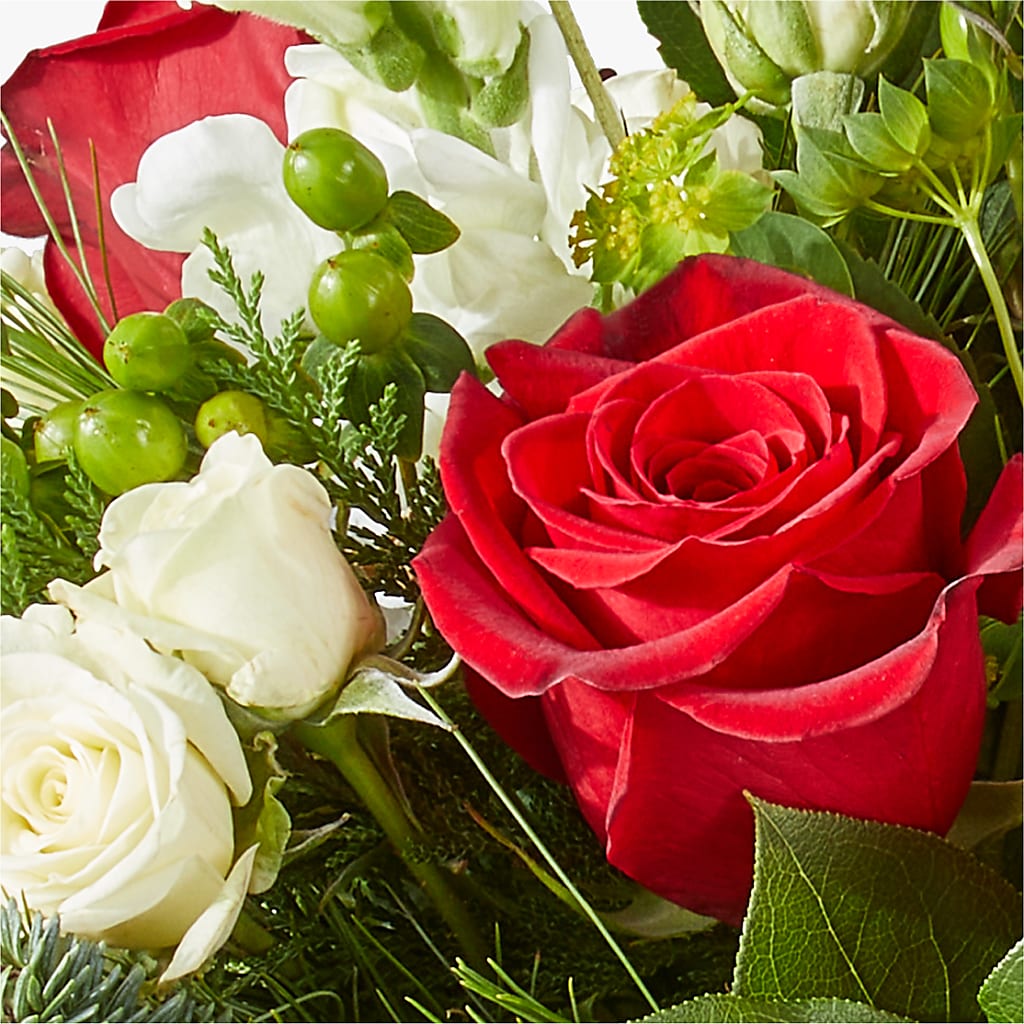 Deck the Halls Bouquet – A&L FLORAL, Hamilton NJ