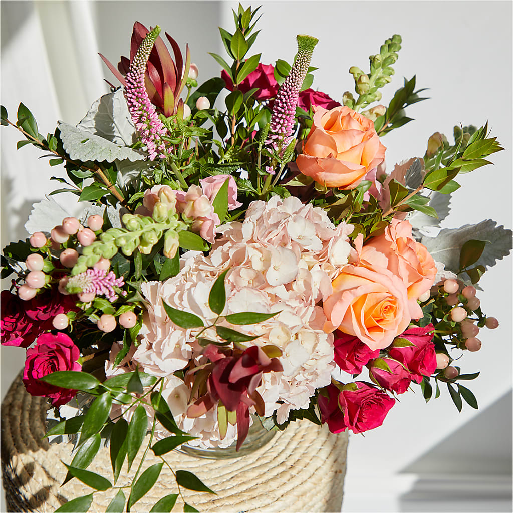 Glitz & Glam Bouquet – A&L FLORAL, Hamilton NJ